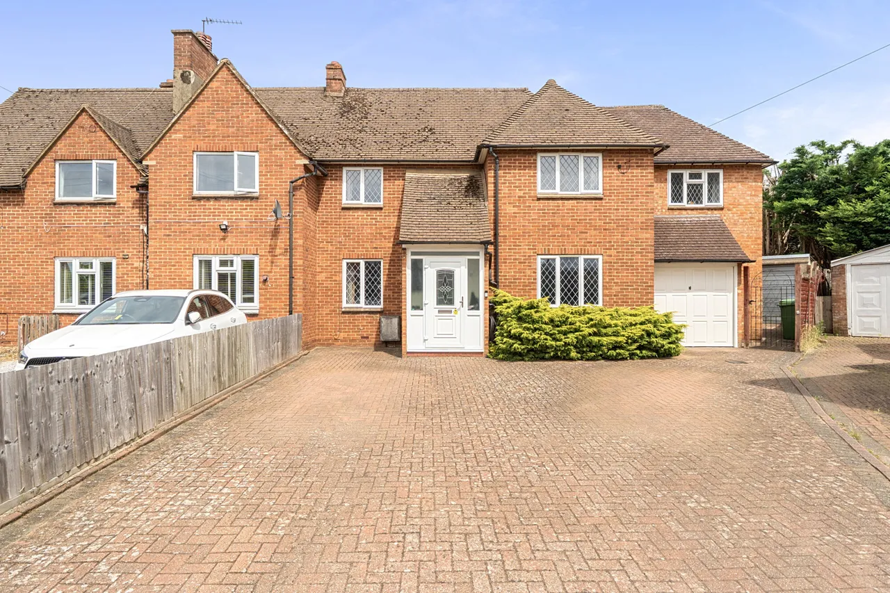 Hillside Close, Chalfont St. Peter, SL9, photo 22