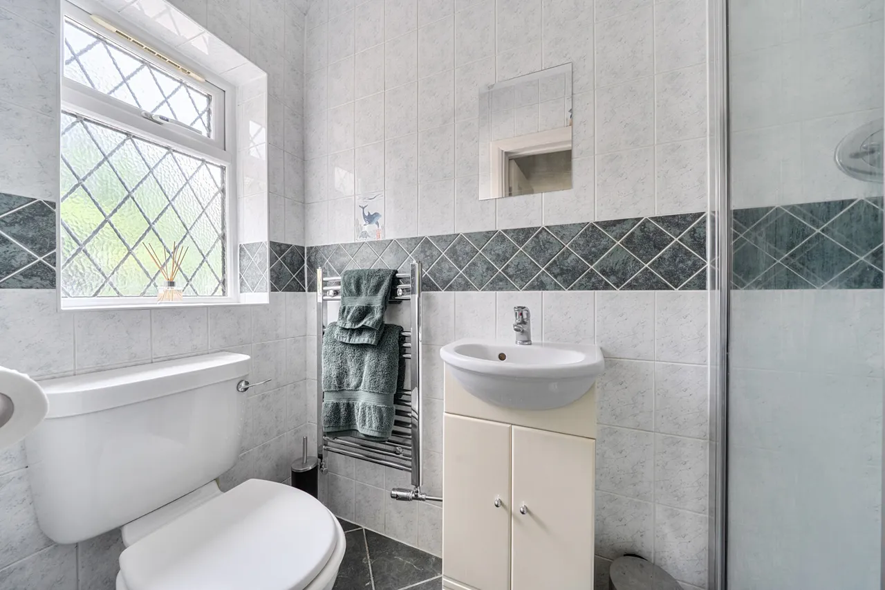 Hillside Close, Chalfont St. Peter, SL9, photo 10