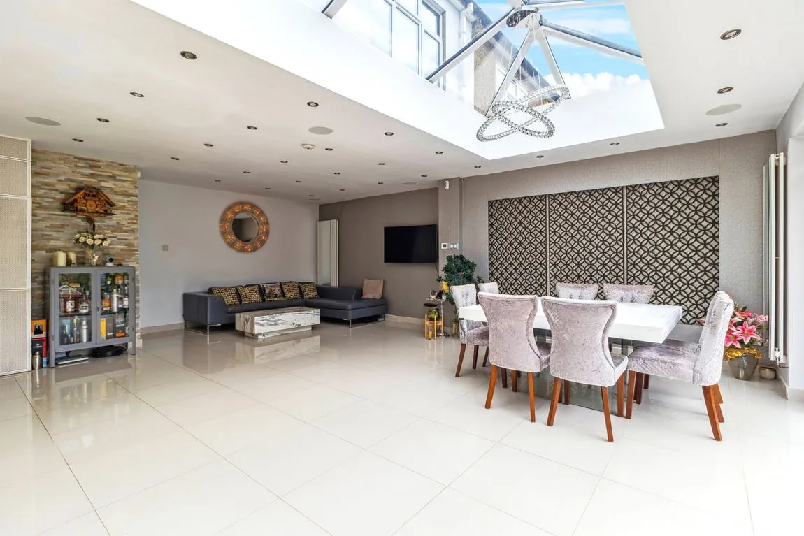 Elm Drive, Harrow, HA2, photo 3