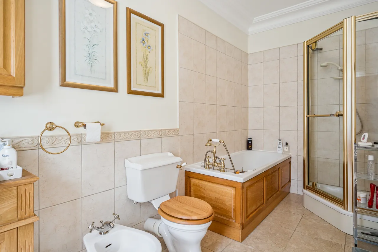 Glenwood, White Lion Road, Amersham, HP7, photo 9