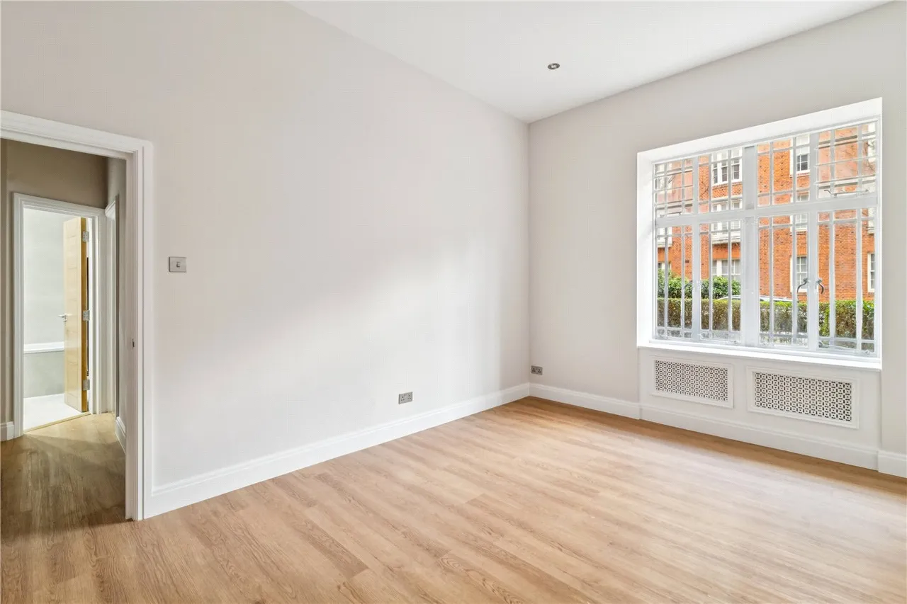 1 bed flat for sale, Arthur Court, Queensway, W2