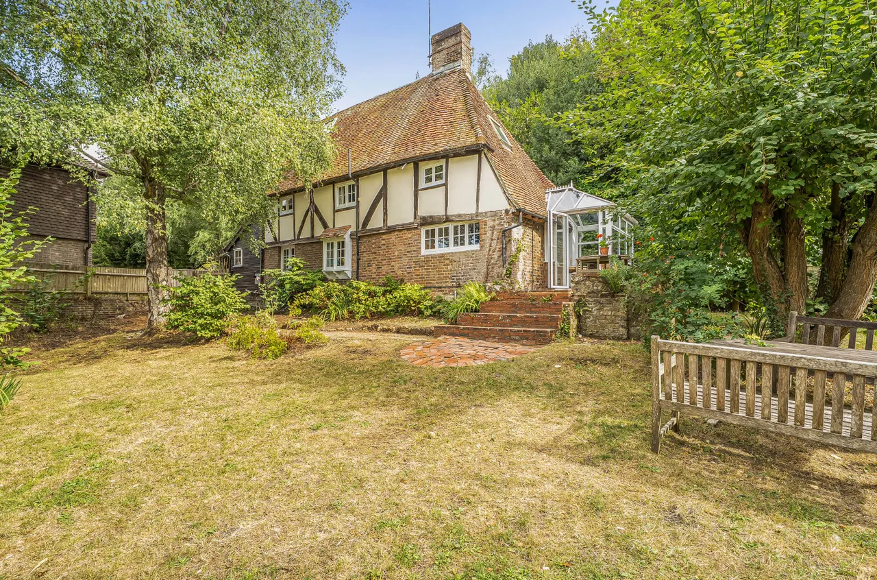 4 bed house for sale — Gilham Lane, Forest Row, East Sussex, RH18 5AH