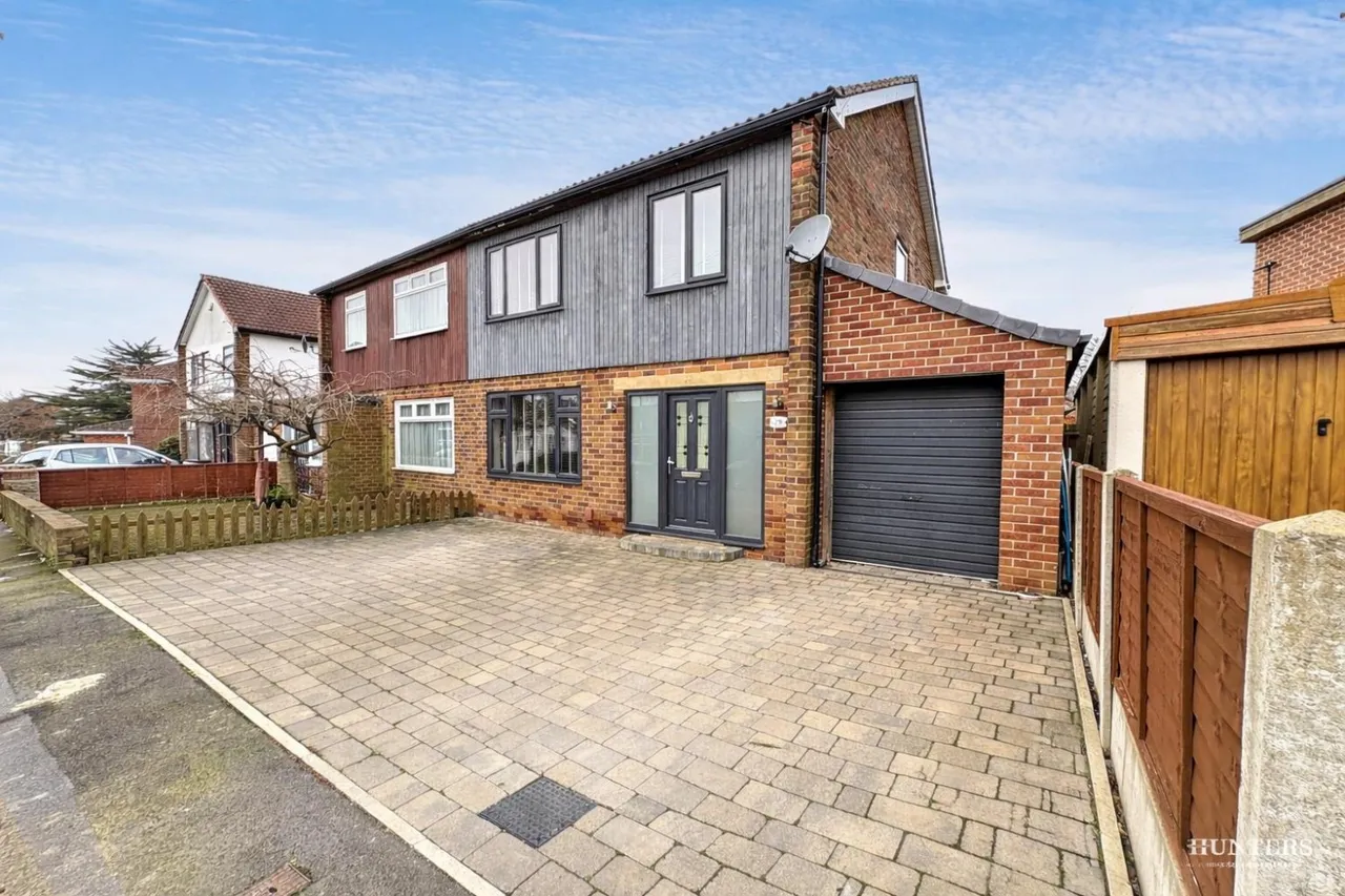 4 bed house for sale — Ennerdale Road, Dewsbury, West Yorkshire