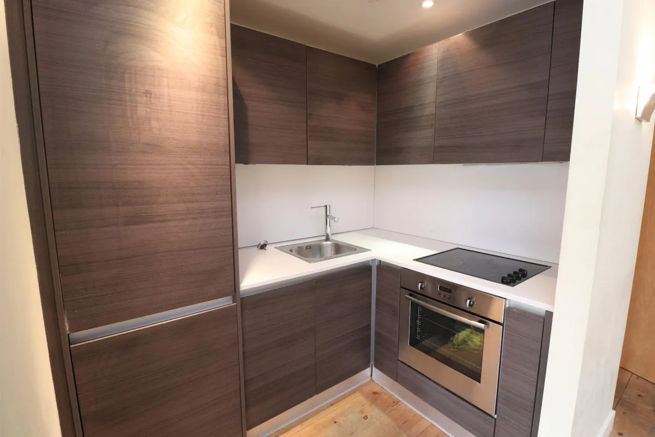 Burnett Street, Bradford, BD1, photo 4