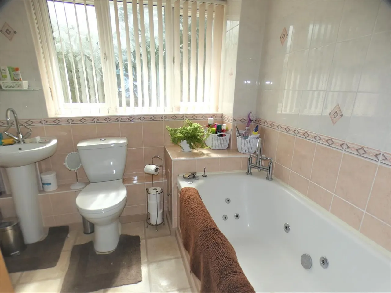Reeves Way, Bursledon, Southampton, photo 10