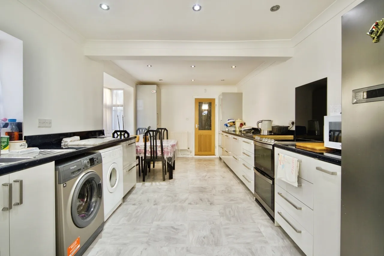 Ashley Road, Forest Gate, London, E7, photo 13
