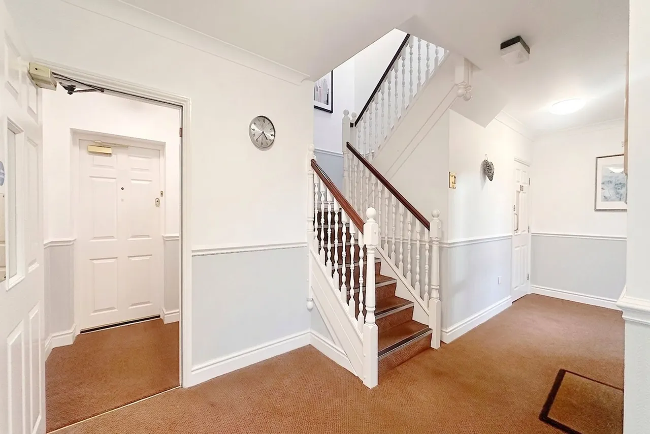 Nursery Drive, Stockport, photo 5