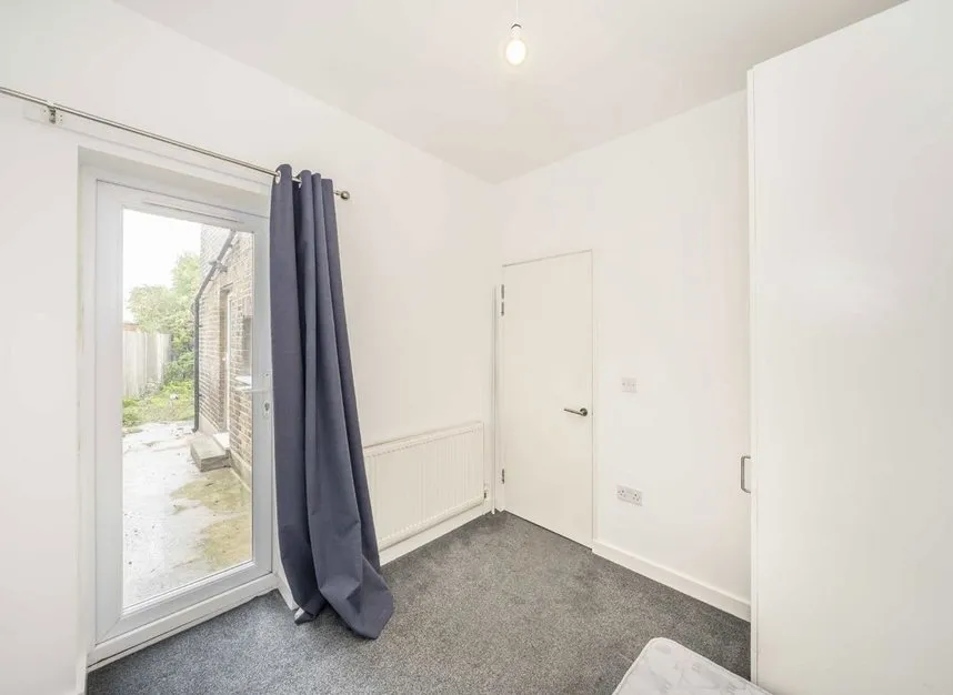 Whitehorse Lane, South Norwood, SE25, photo 4