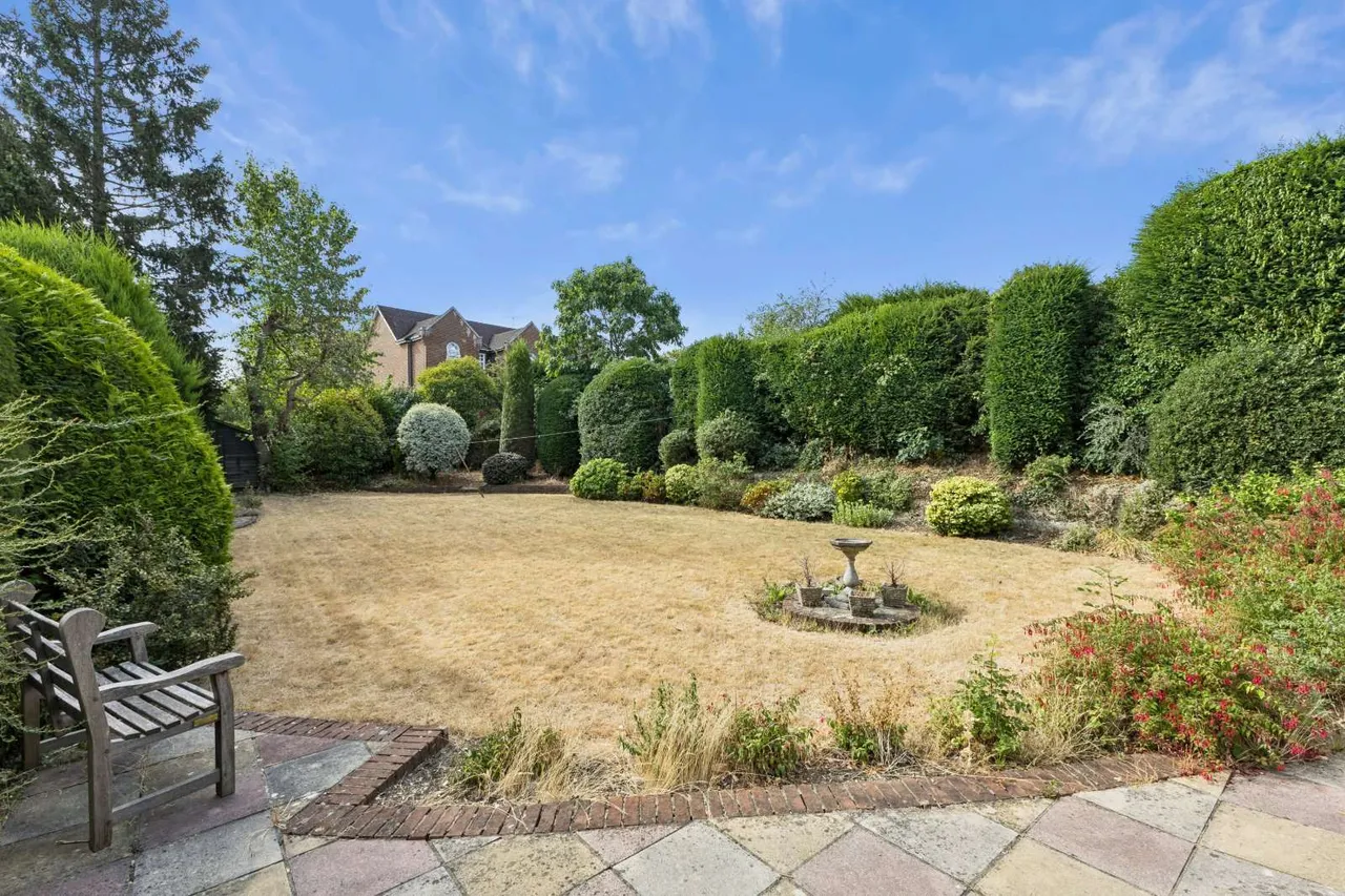 Bridgefield, Farnham, GU9, photo 16