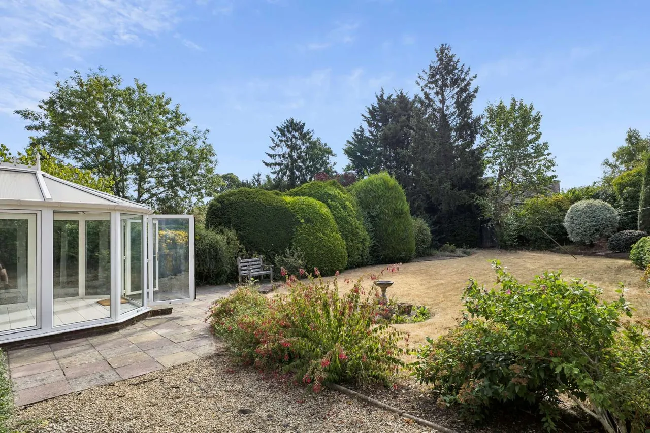 Bridgefield, Farnham, GU9, photo 15