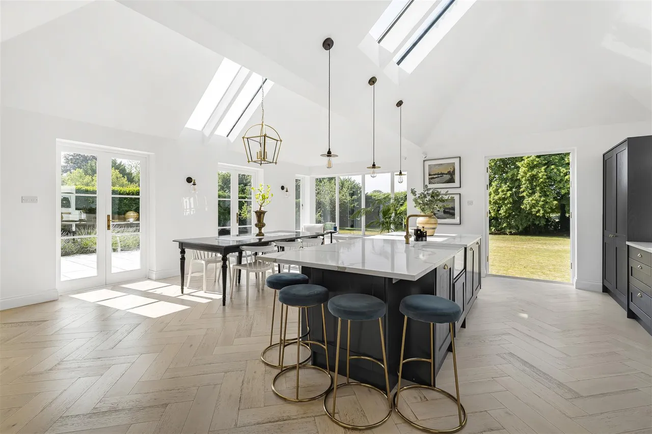 Cambridge Road, Abington, CB21, photo 4