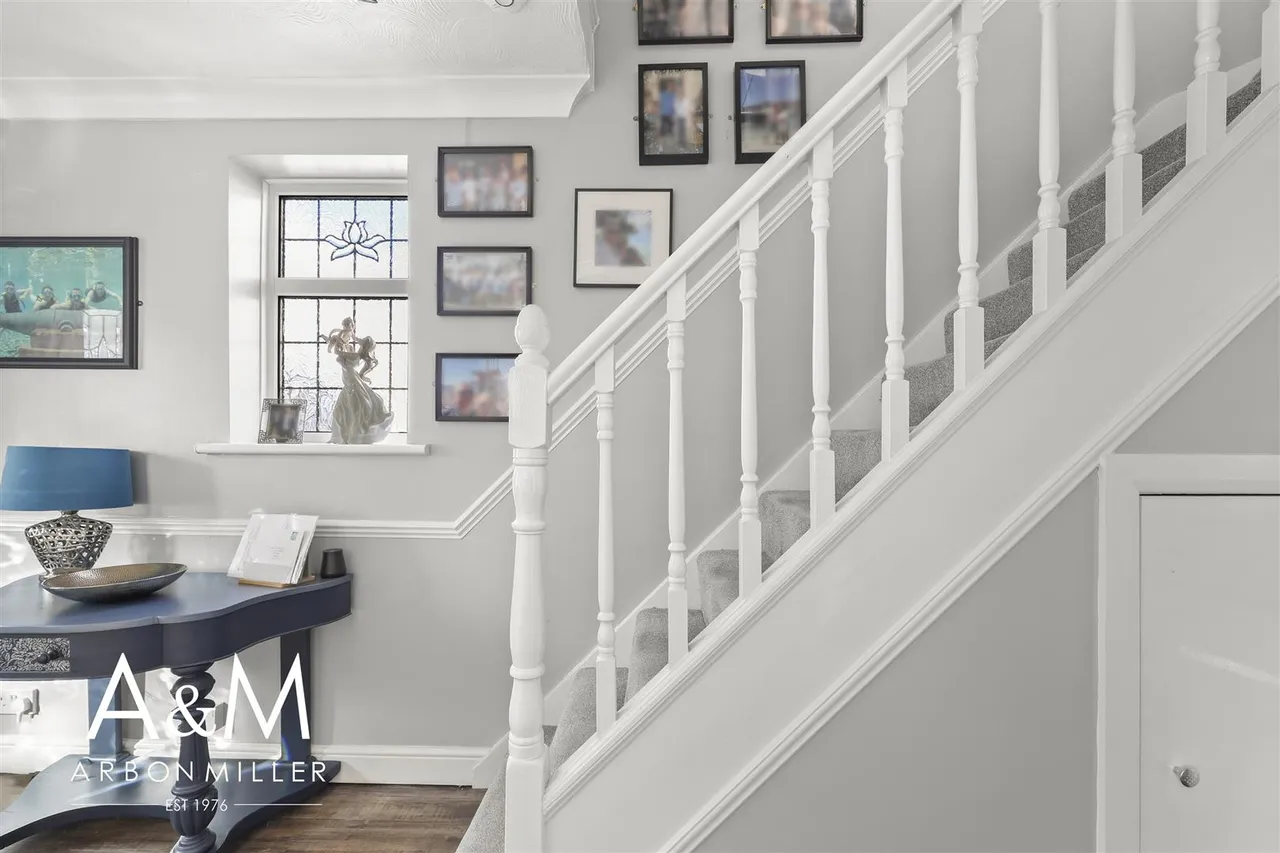 Naseby Road, Clayhall, Essex, Ilford, IG50NN, photo 19