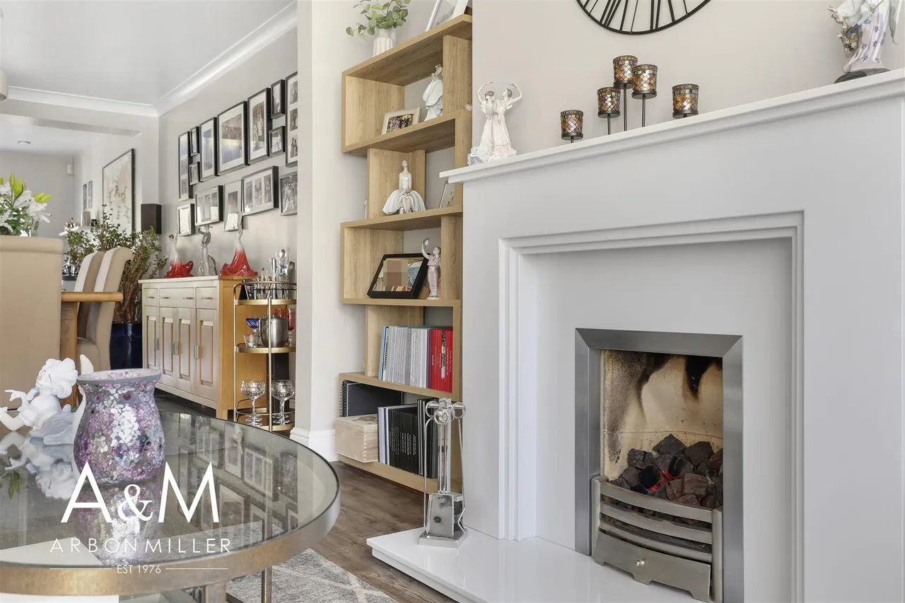 Naseby Road, Clayhall, Essex, Ilford, IG50NN, photo 8