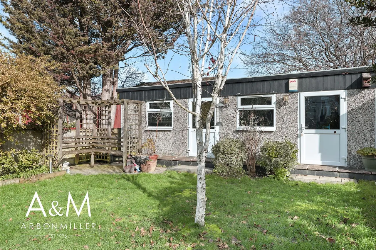 Naseby Road, Clayhall, Essex, Ilford, IG50NN, photo 26