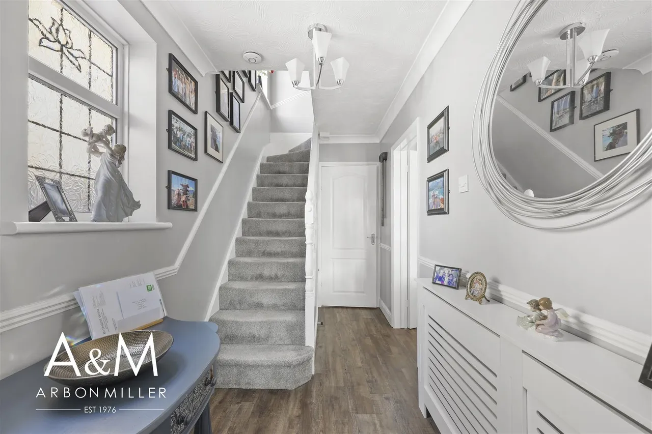 Naseby Road, Clayhall, Essex, Ilford, IG50NN, photo 18