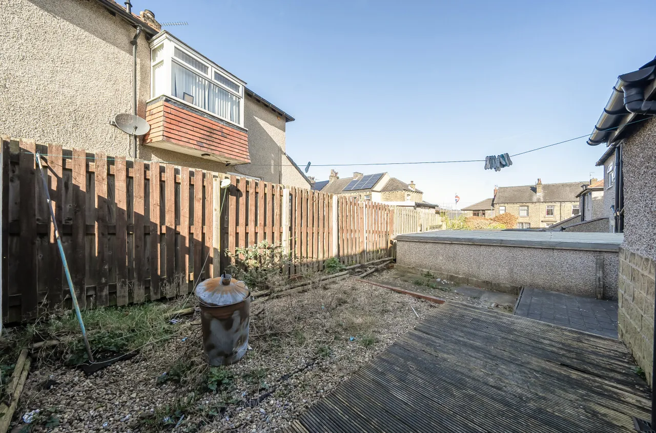 Warneford Rise, Huddersfield, HD4, photo 4