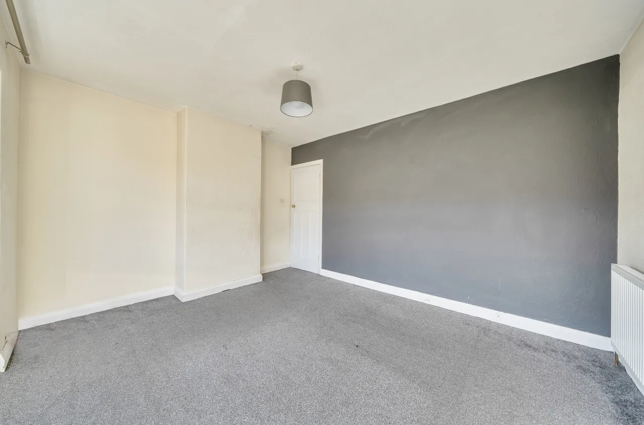 Warneford Rise, Huddersfield, HD4, photo 11