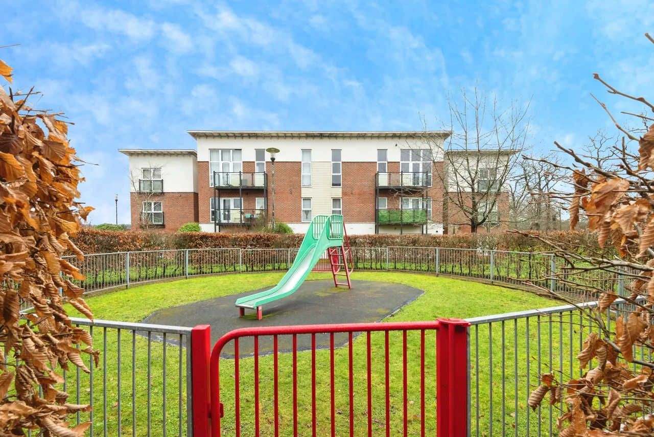 Park View Road, Leatherhead, KT22, photo 19