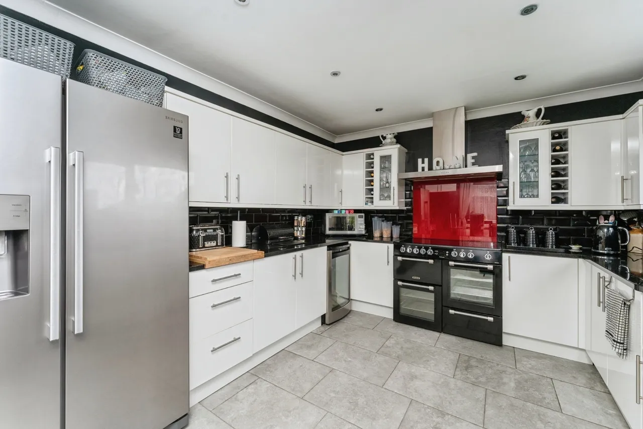 Corbett Avenue, Talacre, CH8, photo 19