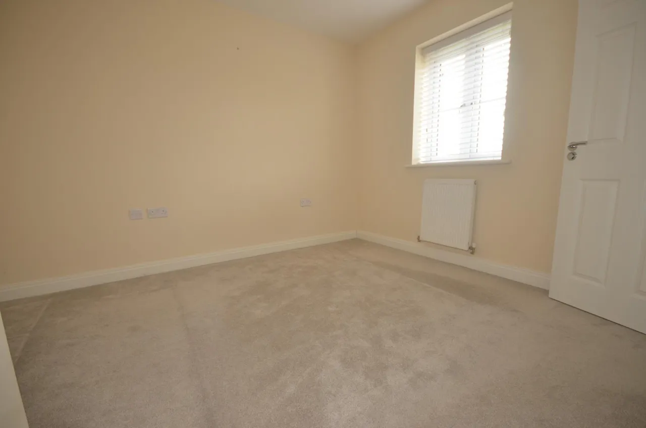 London Road, Priors Hall Park, Corby, NN17, photo 5