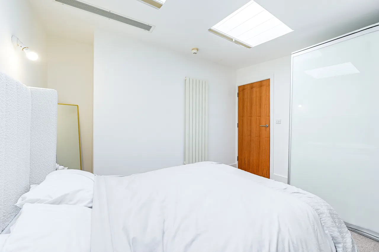 Flat 378 Building 22, Cadogan Road, London, photo 7