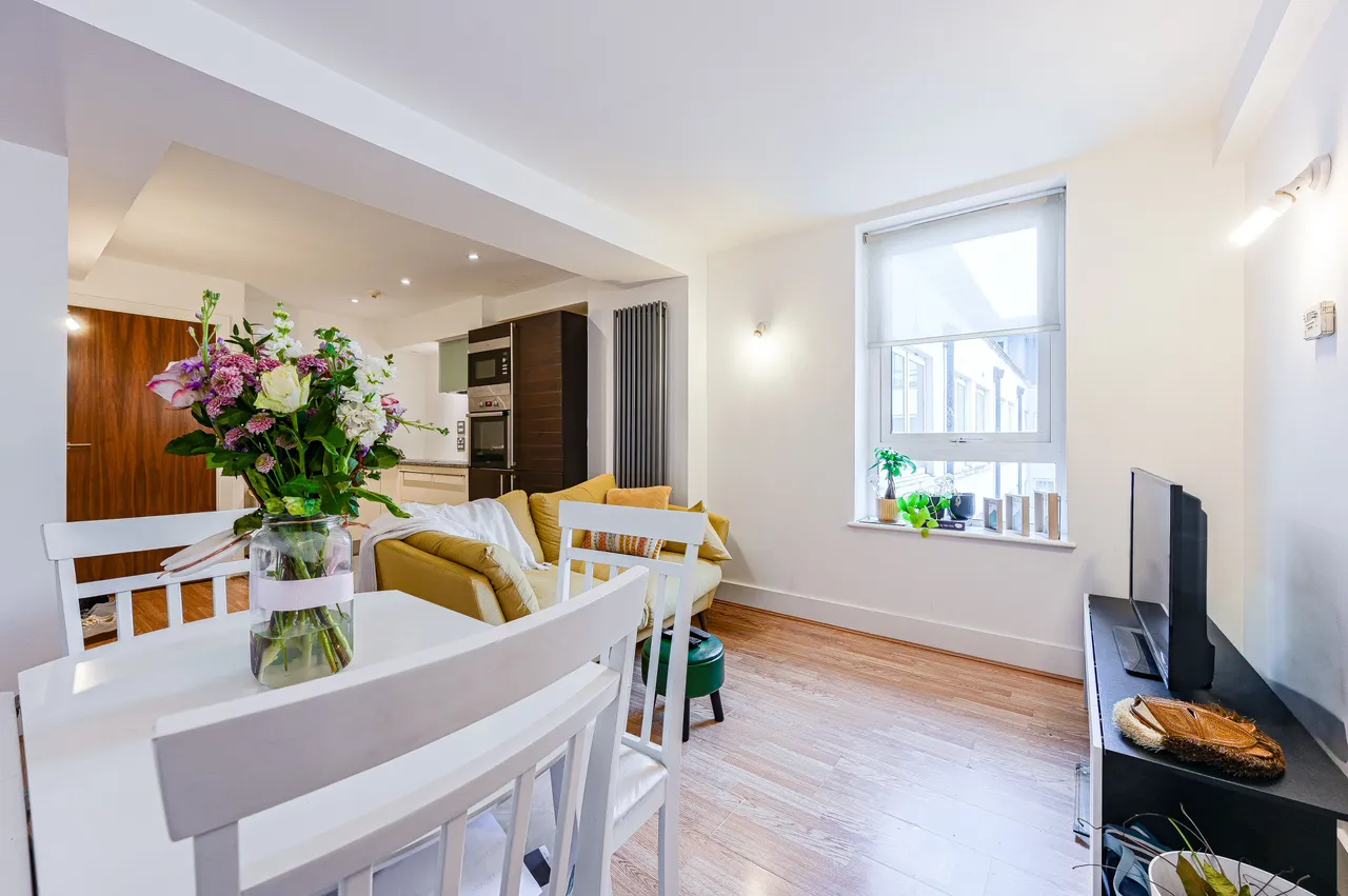 Flat 378 Building 22, Cadogan Road, London, photo 8