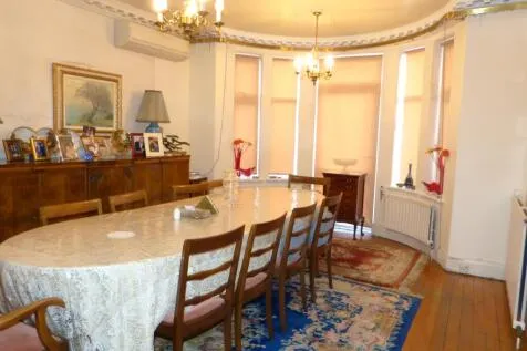6 bedroom Detached for sale, photo 5