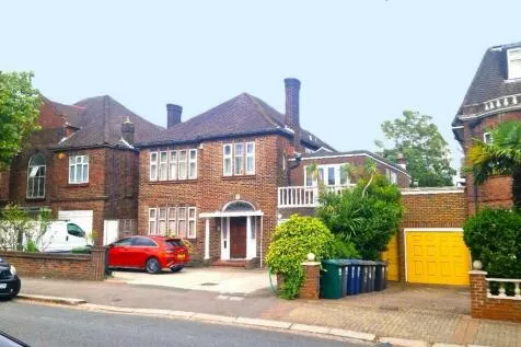 6 bed property for sale — 6 bedroom Detached for sale