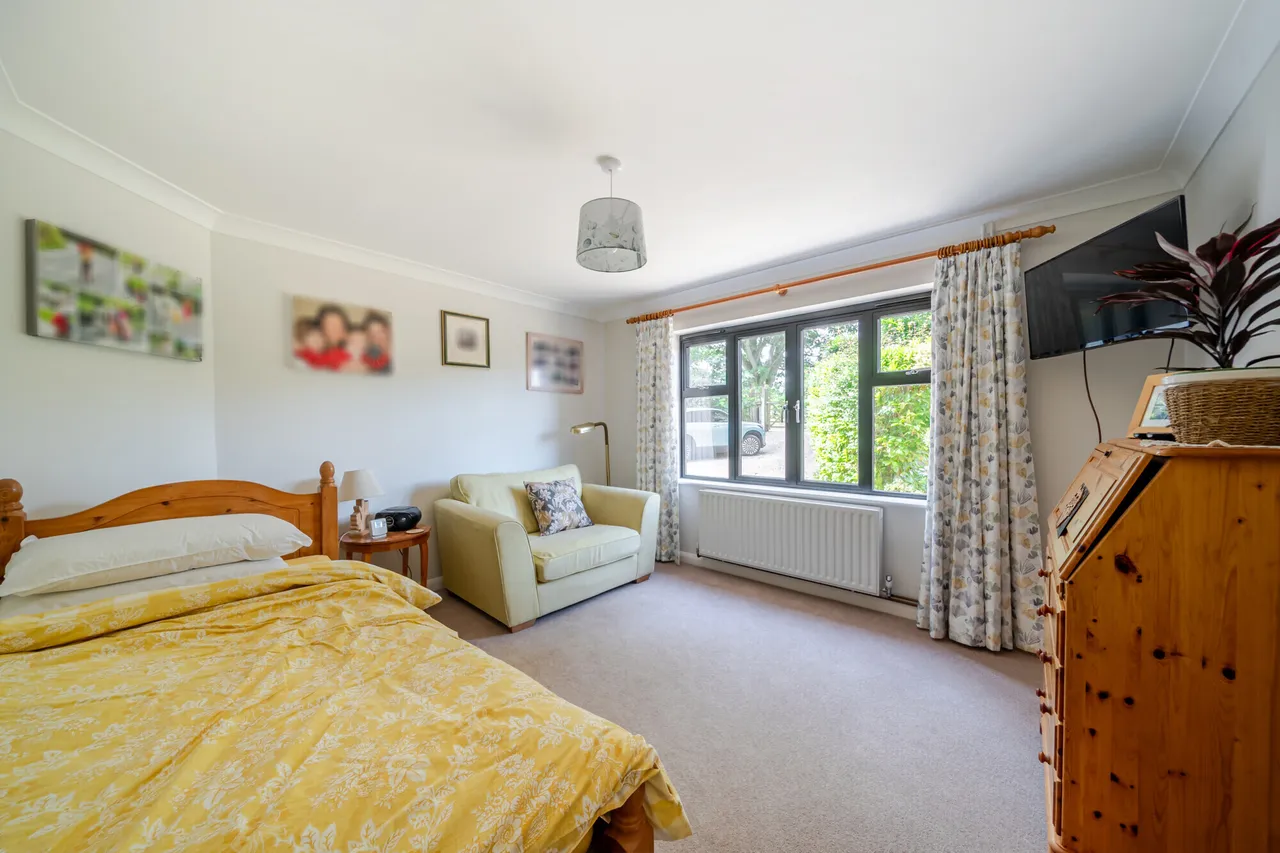 Courts Hill Road, Haslemere, GU27, photo 8