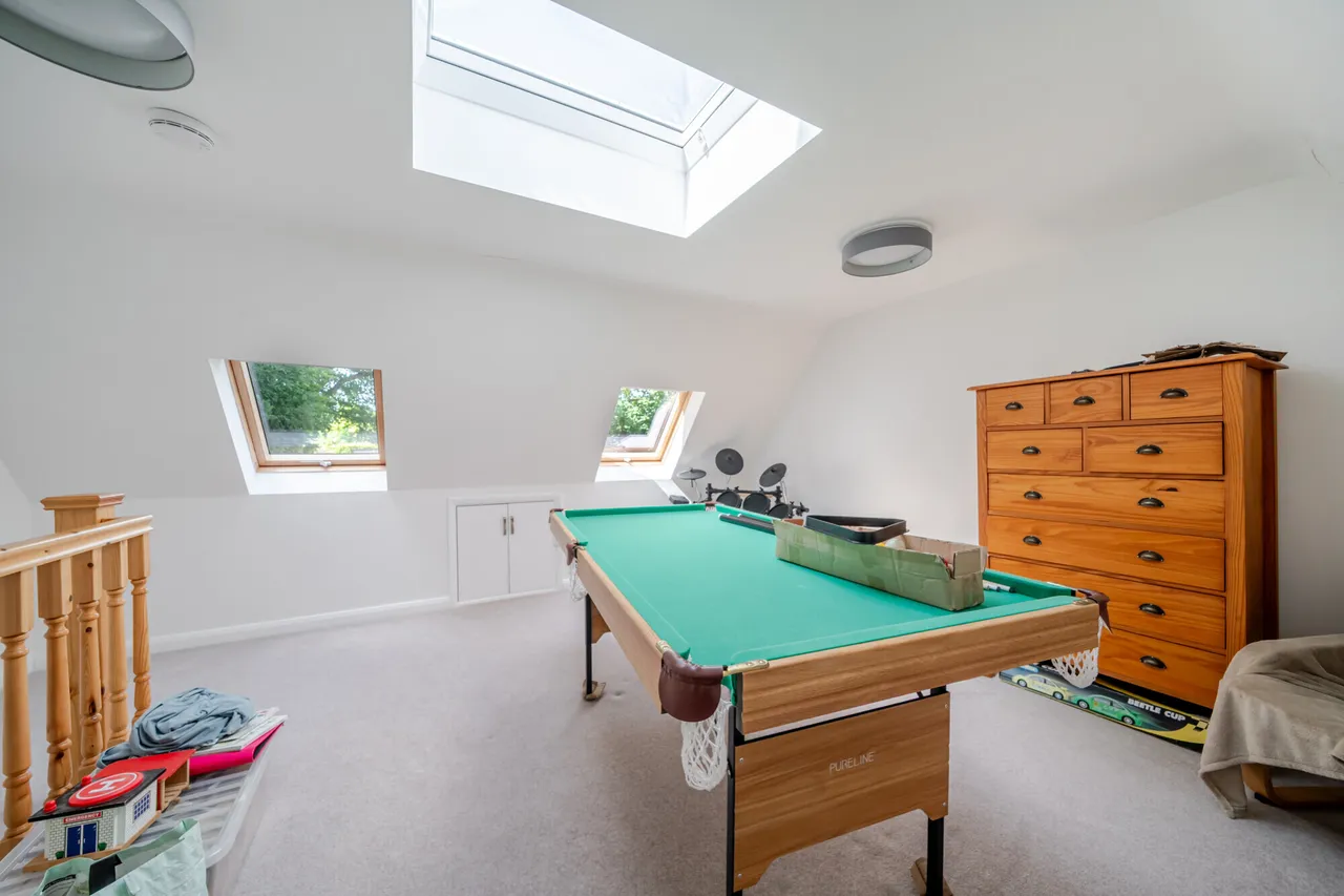 Courts Hill Road, Haslemere, GU27, photo 9