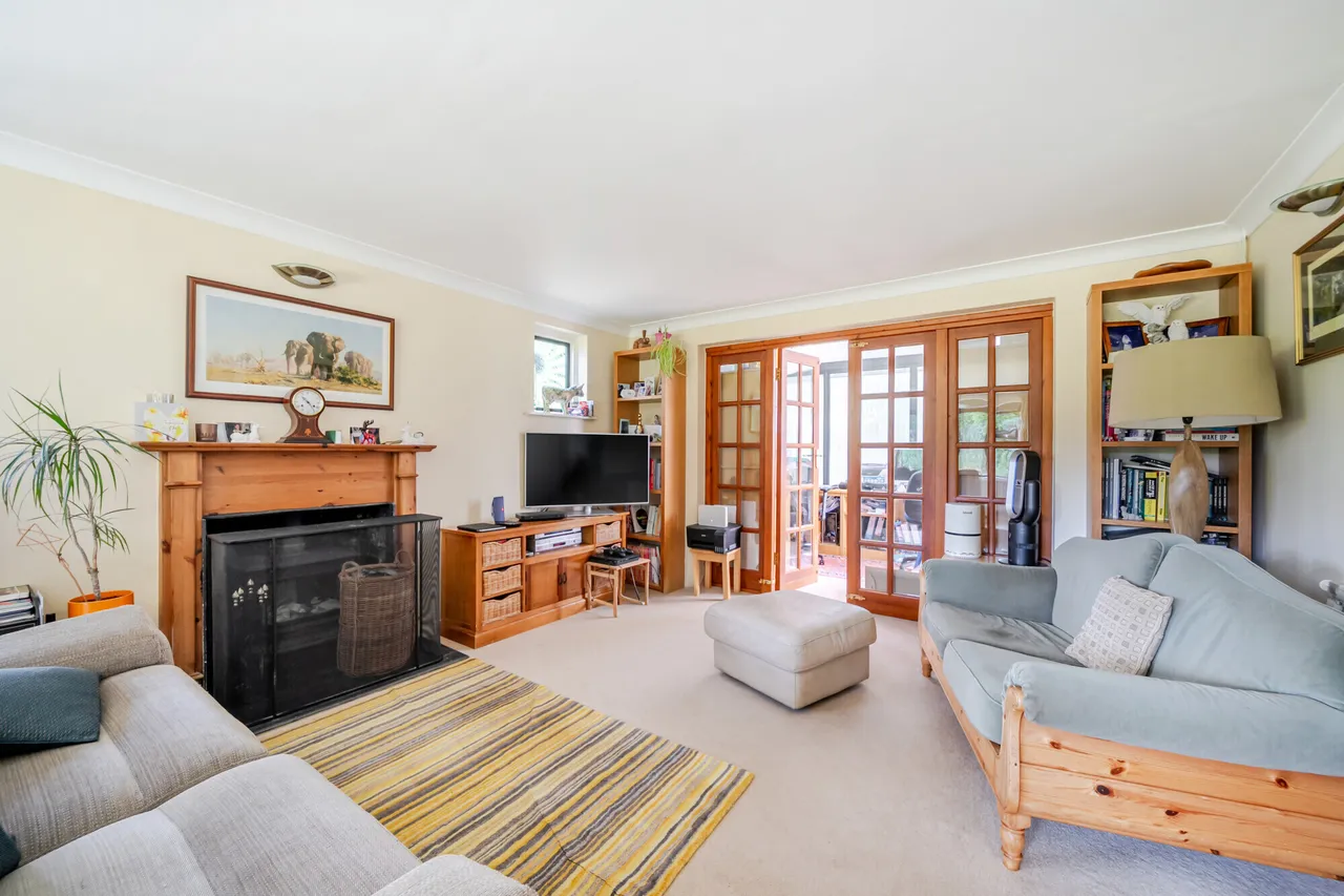 Courts Hill Road, Haslemere, GU27, photo 2