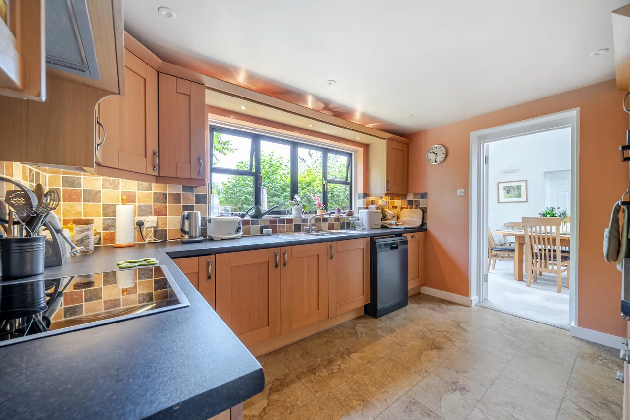 Courts Hill Road, Haslemere, GU27, photo 4