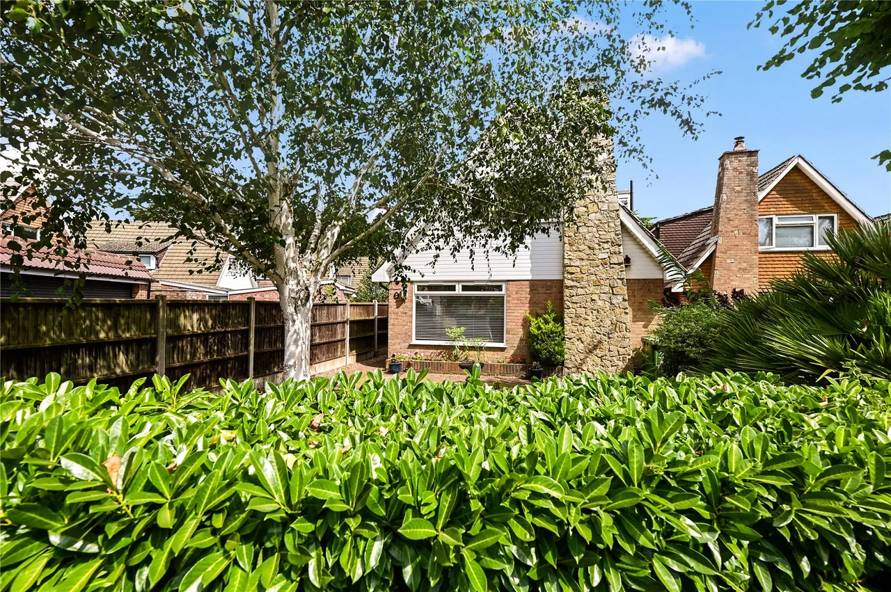 Wheatsheaf Lane, Staines, TW18, photo 6