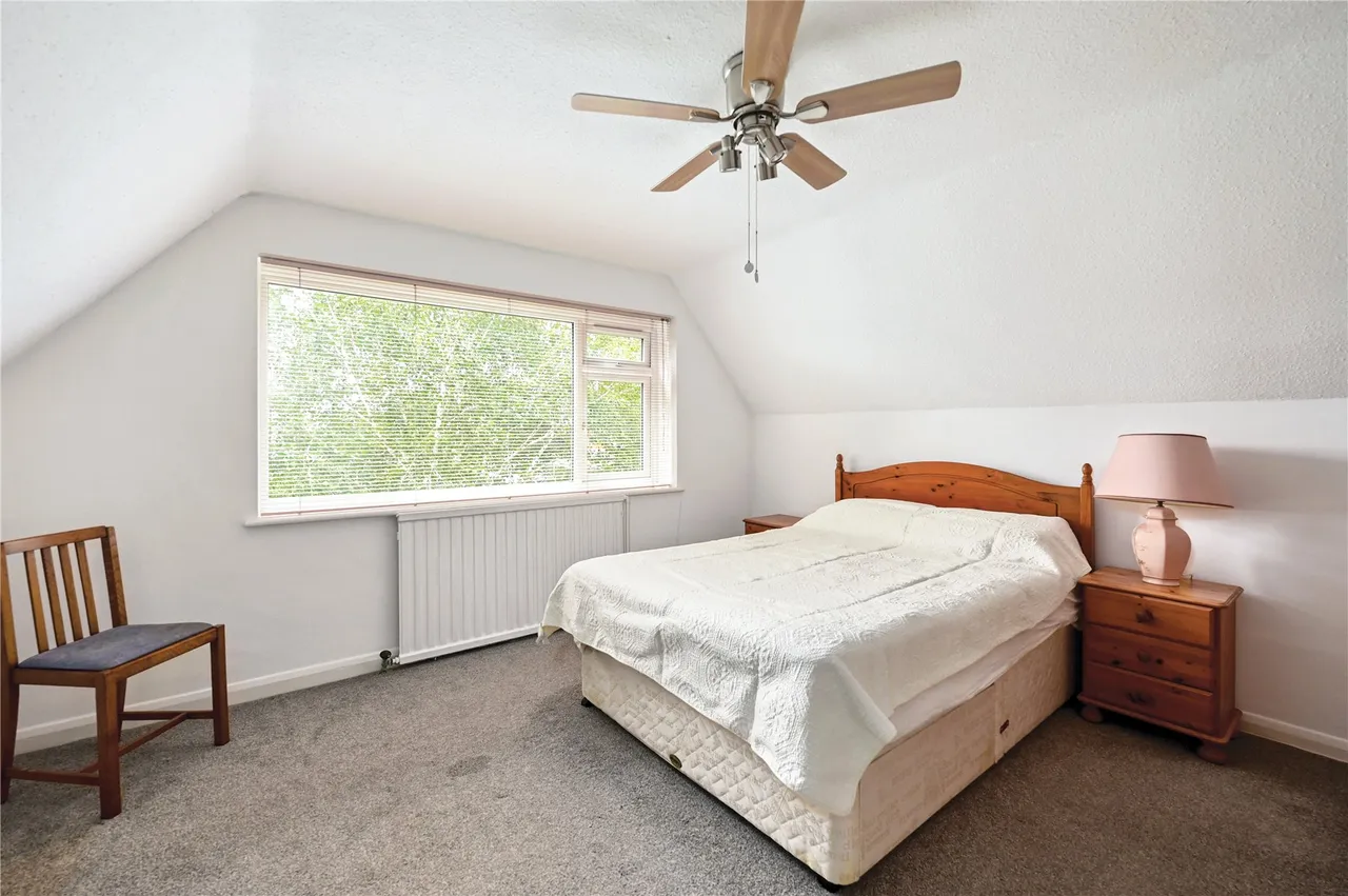 Wheatsheaf Lane, Staines, TW18, photo 13
