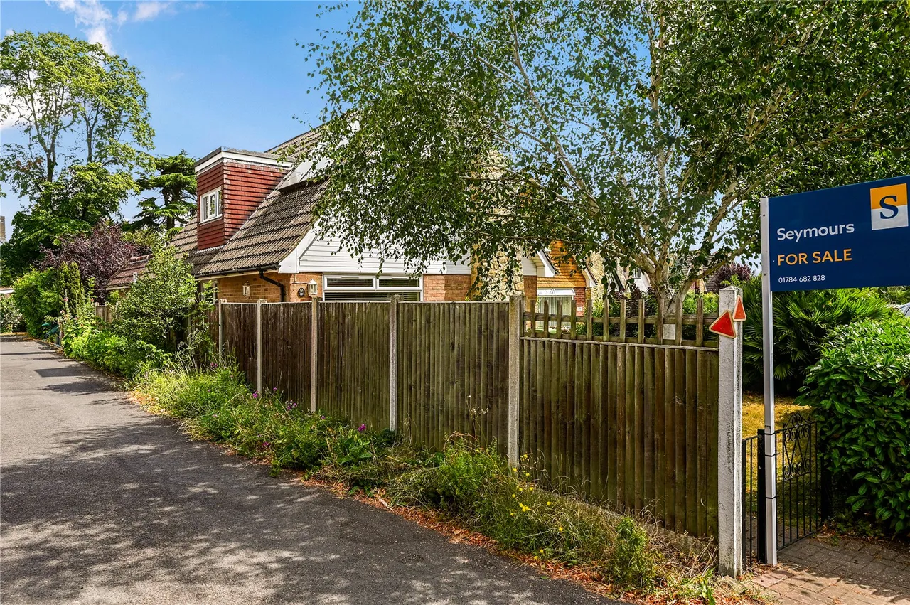 Wheatsheaf Lane, Staines, TW18, photo 12