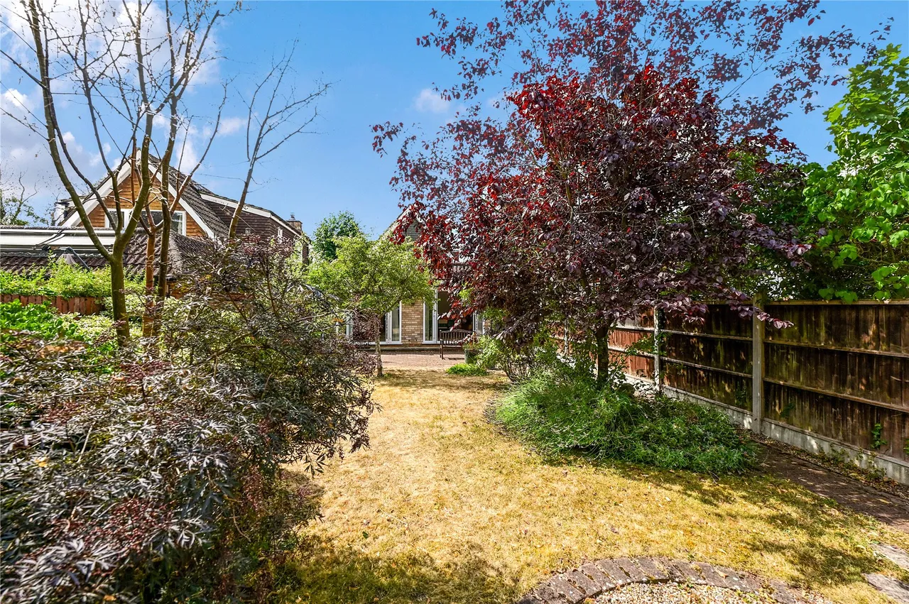 Wheatsheaf Lane, Staines, TW18, photo 4