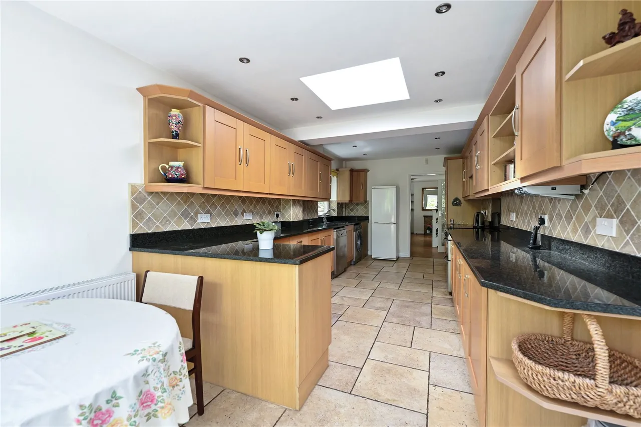 Wheatsheaf Lane, Staines, TW18, photo 14