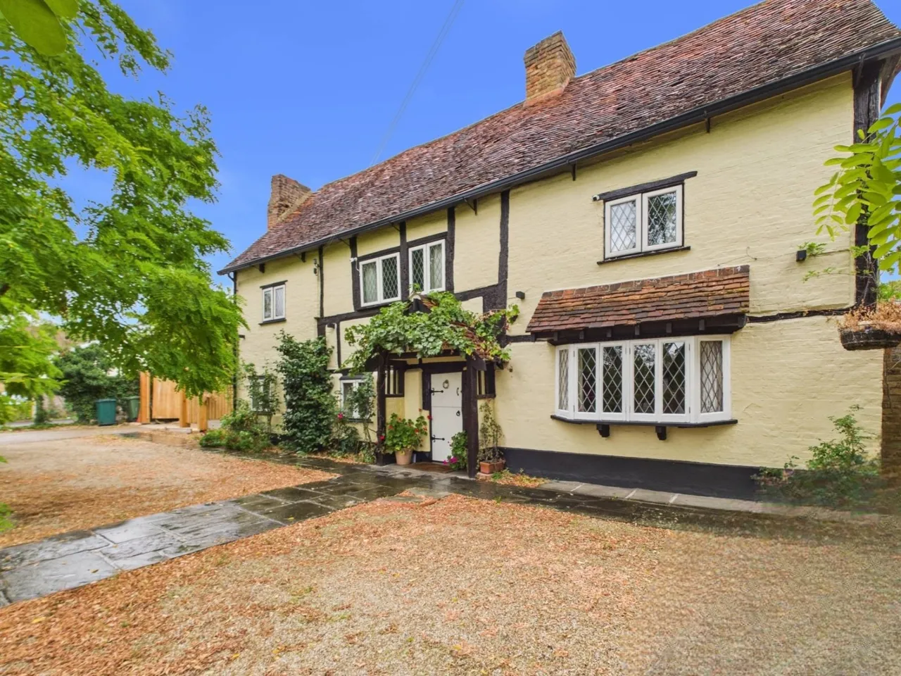 5 bed house for sale, Stanwell Village, Surrey