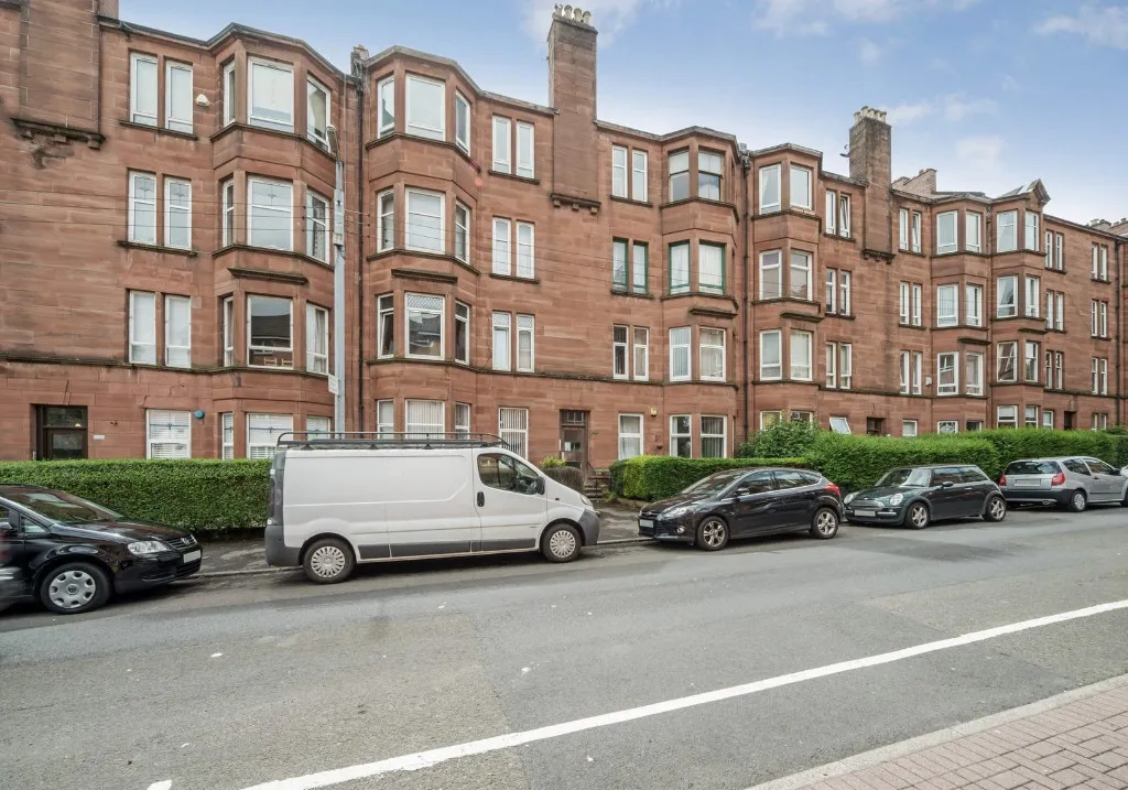 2 bed flat to rent, Golfhill Drive, Dennistoun, G31