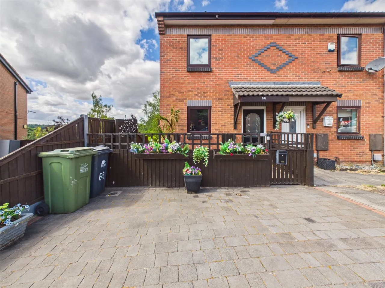 2 bed house for sale, Holmesfield Drive, Heanor, DE75