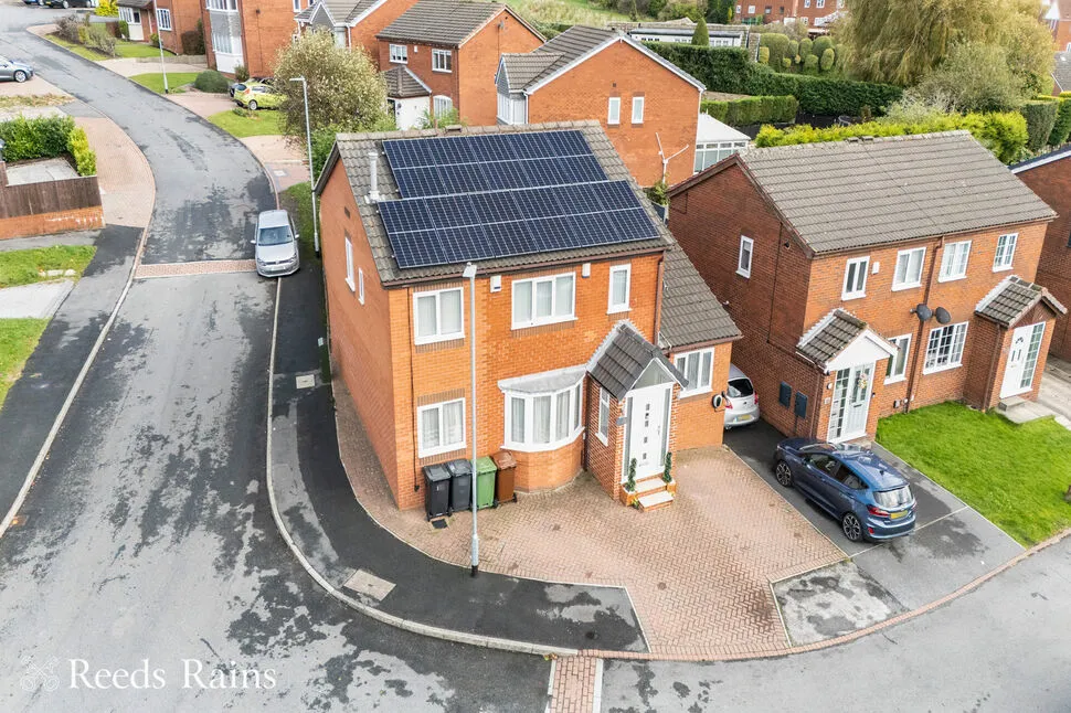 4 bed house for sale — Bishop Way, Tingley, West Yorkshire, WF3