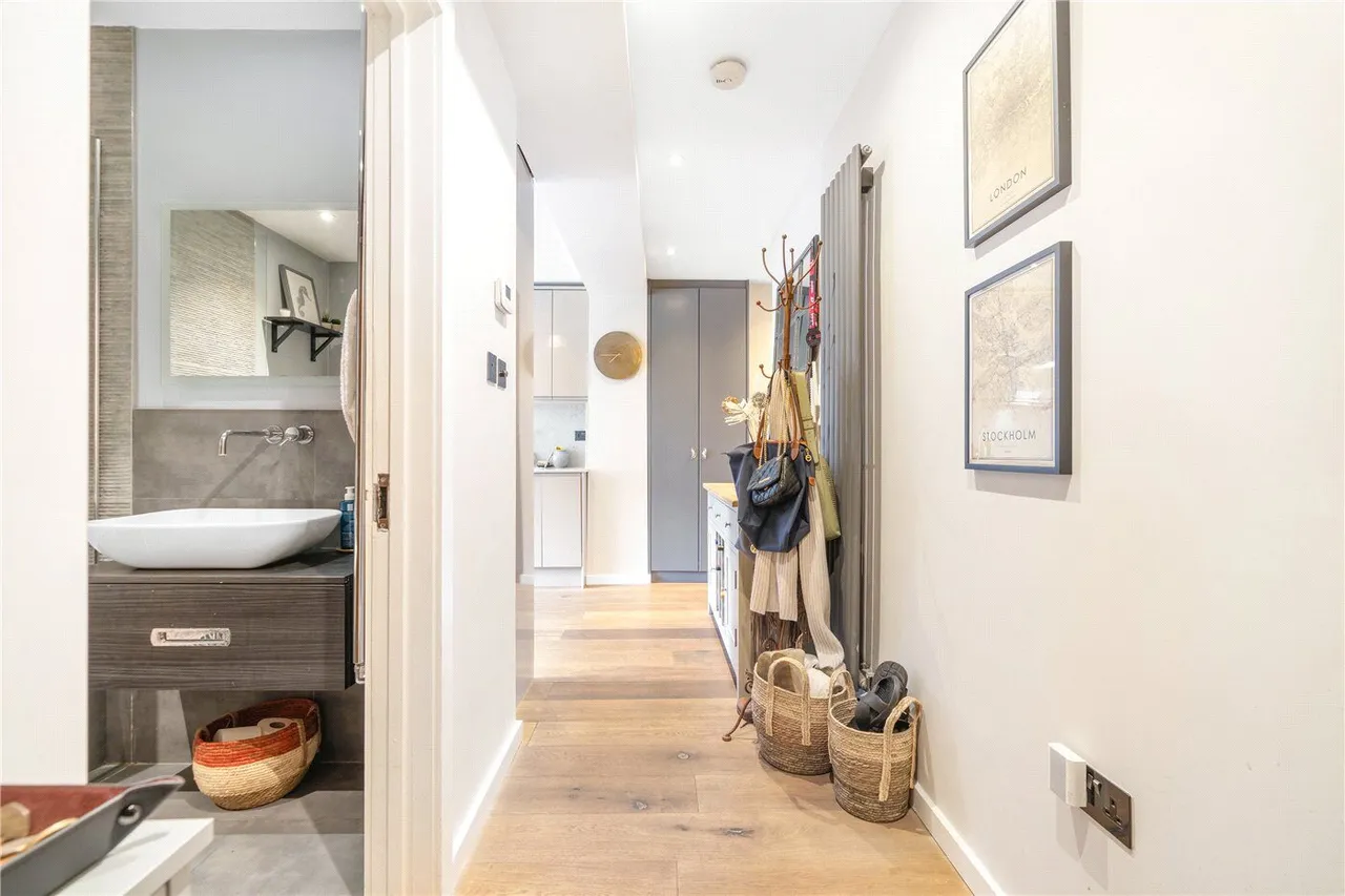 Lordship Lane, London, SE22, photo 7