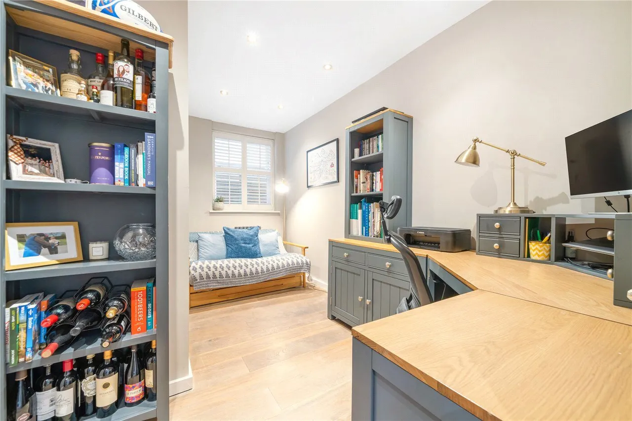 Lordship Lane, London, SE22, photo 15