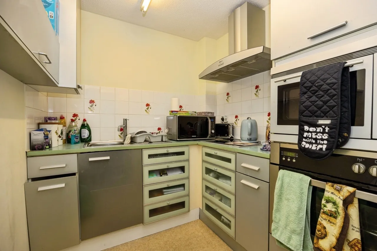 Summers Road, Godalming, GU7, photo 3
