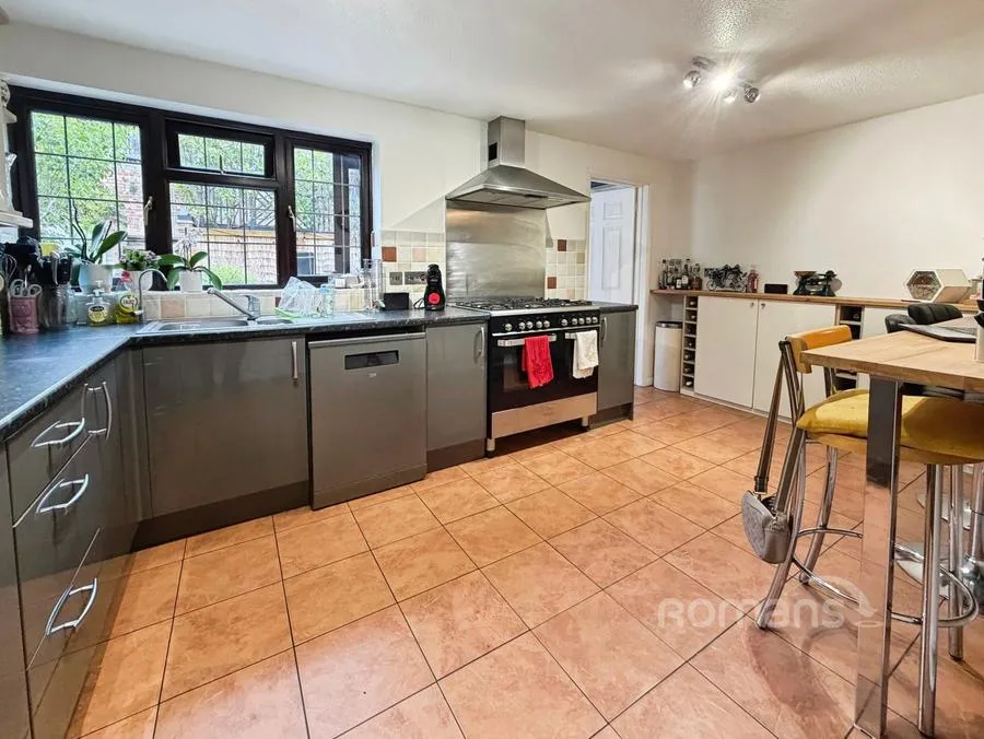 Penshurst Rise, Frimley, GU16, photo 5