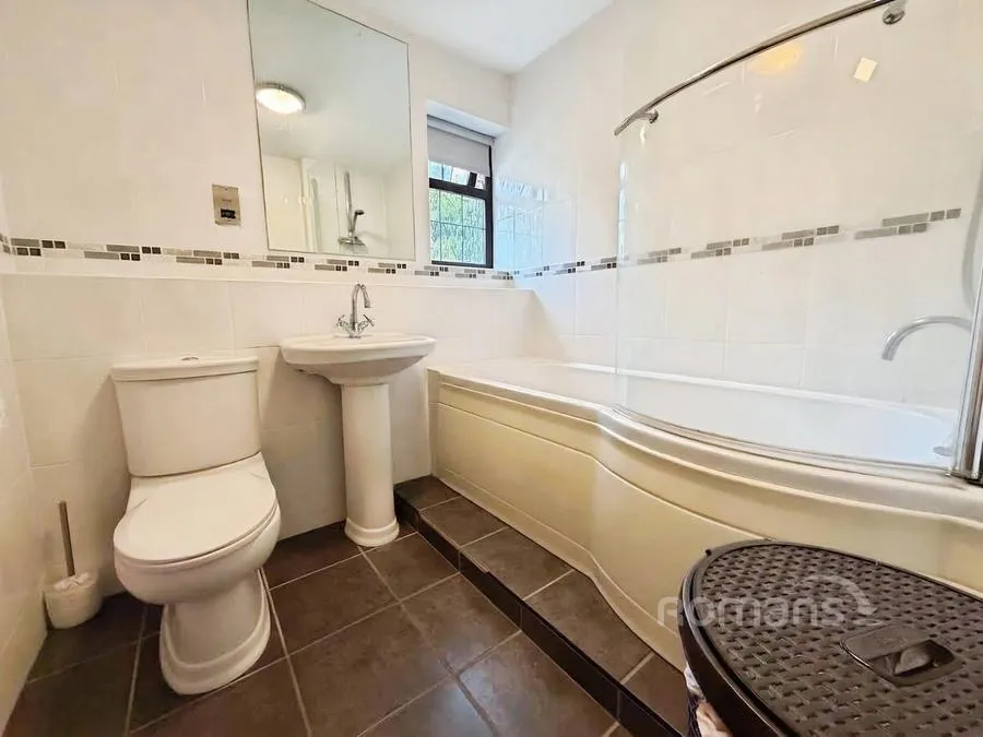 Penshurst Rise, Frimley, GU16, photo 9