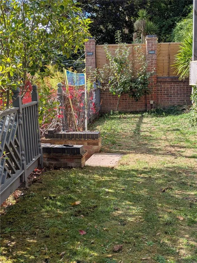 Penshurst Rise, Frimley, GU16, photo 23