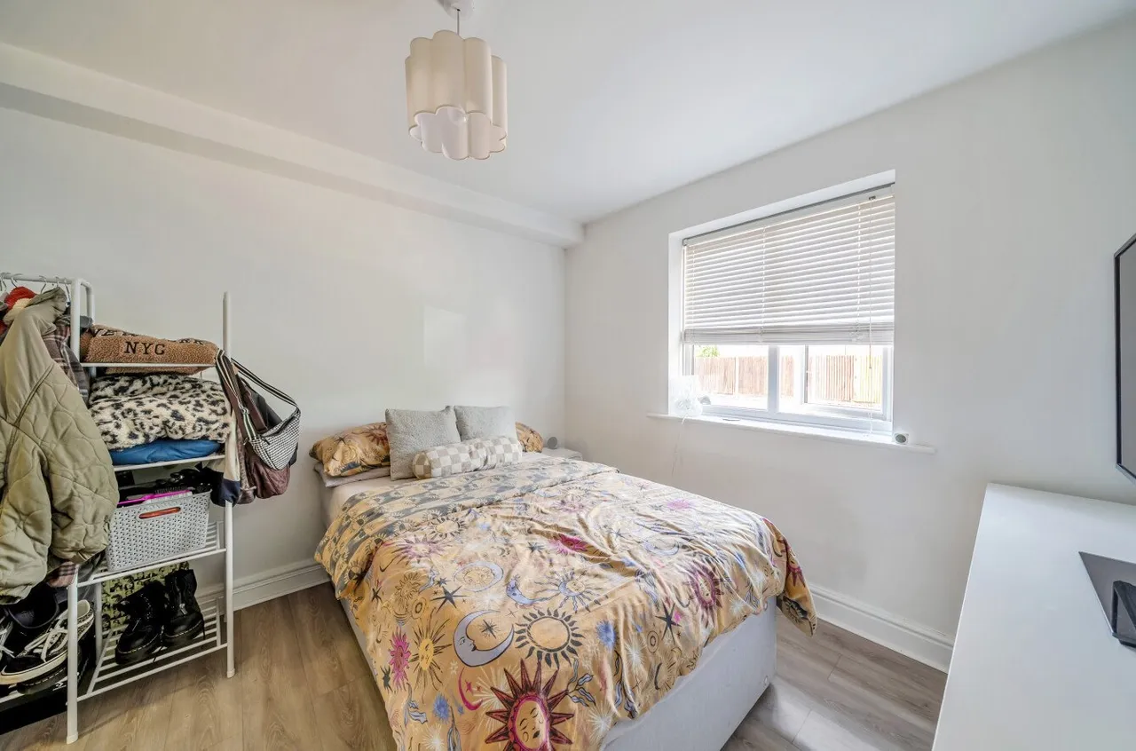 Swan Way, Church Crookham, GU51, photo 4