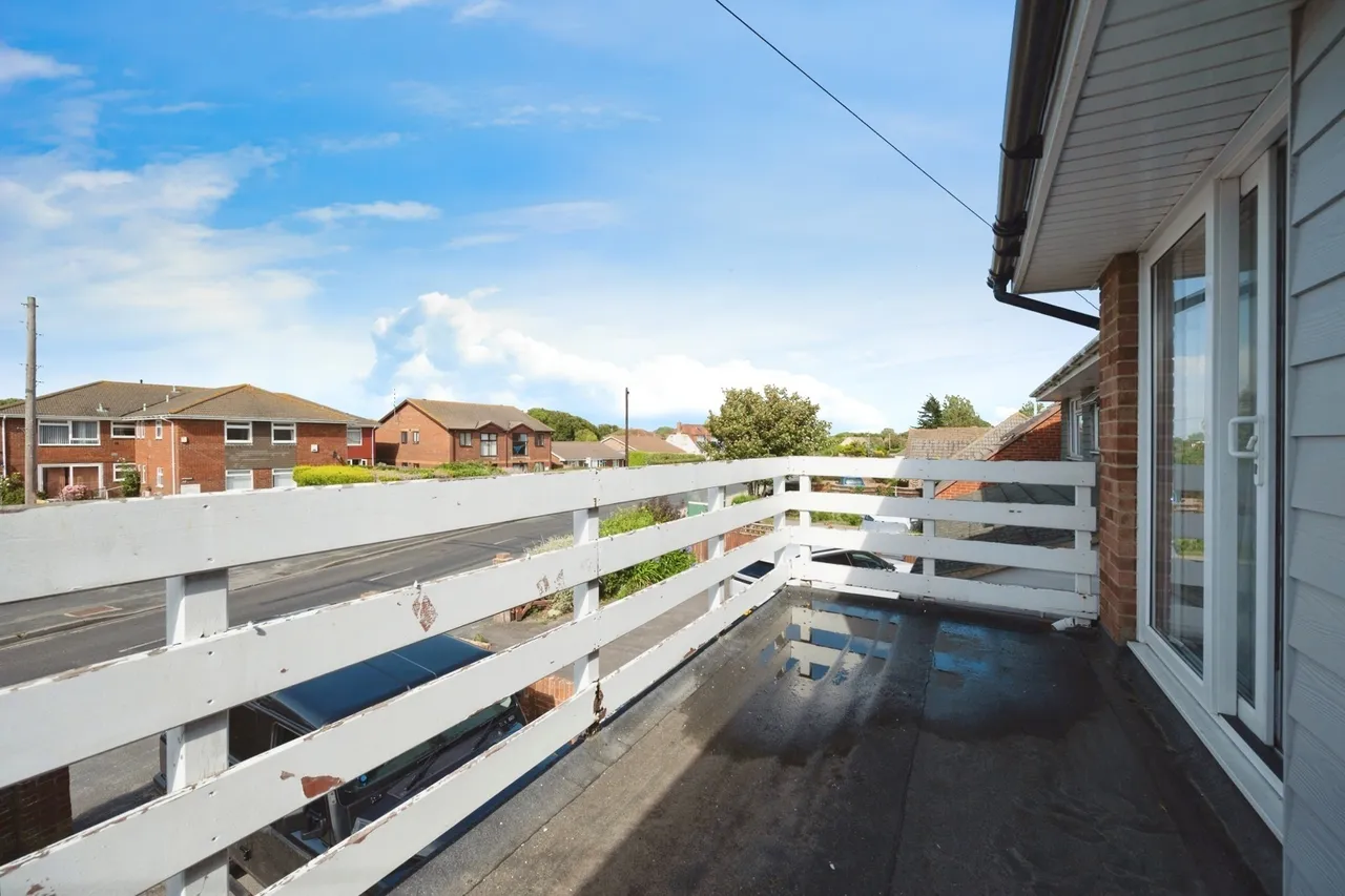 Southwood Road, Hayling Island, PO11, photo 15