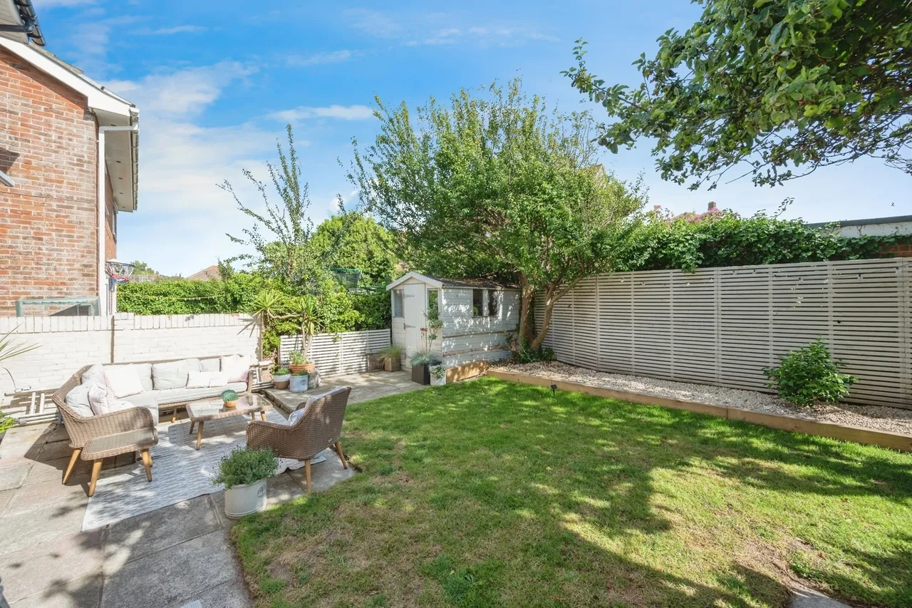 Southwood Road, Hayling Island, PO11, photo 17